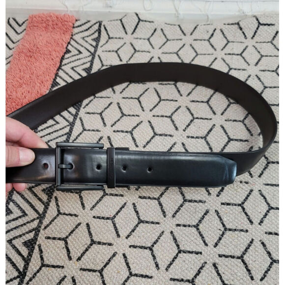 CALVIN KLEIN BLACK W BLACK BELT BUCKLE SYTHENTIC LEATHER BELT, SZ MEDIUM - Picture 2 of 8